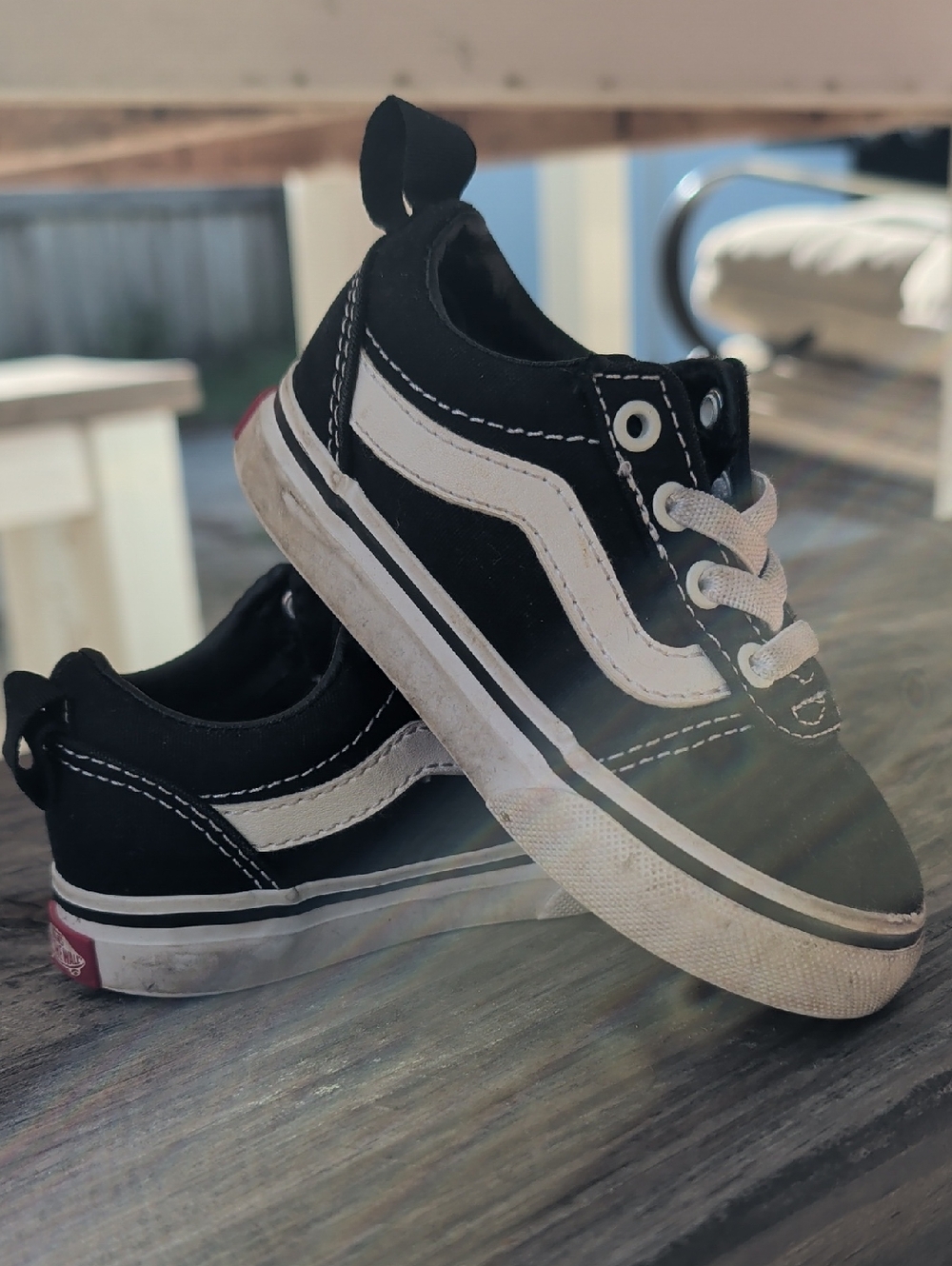 Vans Toddler Size 6 Black and White Old Skool Sneakers